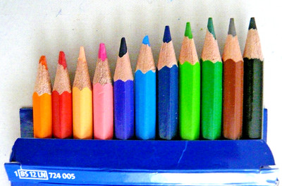 Pelikan Buntstifte Holzstifte 12 Farben 12 soft Malstifte unbenutzt # (1973)