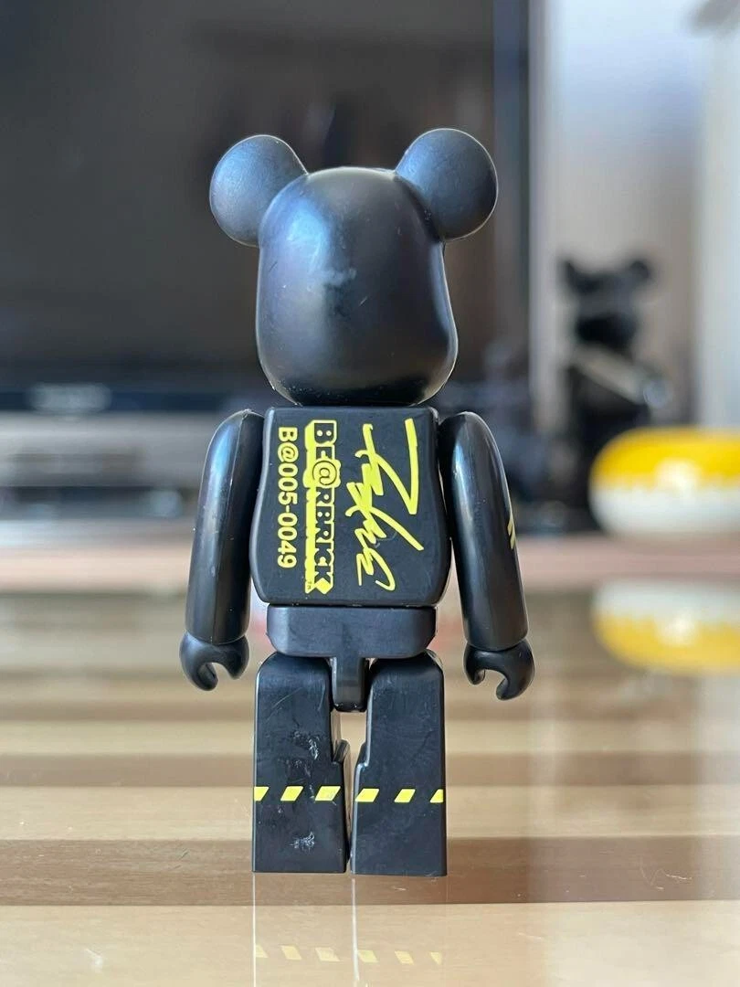 Bearbrick Series 5 Artist Futura 100% Be@rbrick MEDICOM TOY