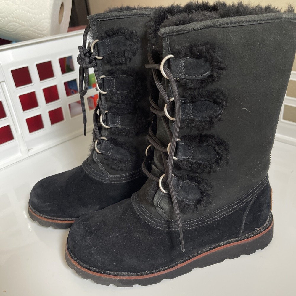 Womens Ugg Lace Up Boot Size 5