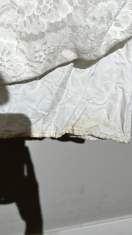 Vintage 1960s Mod White Lace Chiffon Wedding Dress Short Sleeve Bridal Gown XS - Image 4 of 4