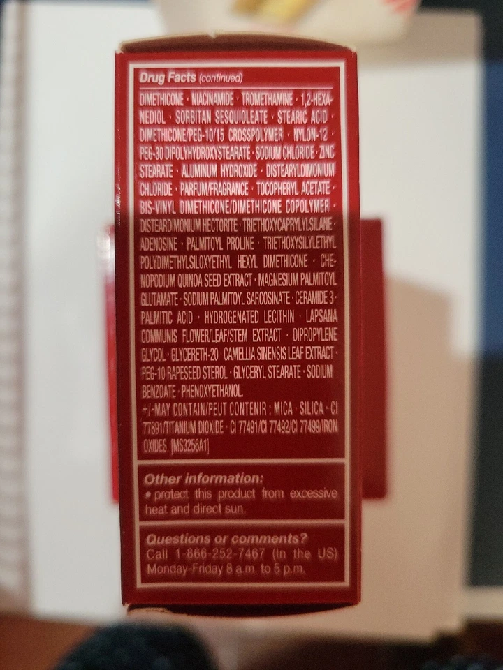 Base Clarins Everlasting Cushion FPS 50 con aplicador de esponja, TAMAÑO COMPLETO NUEVA EN CAJA Foto 4 de 4