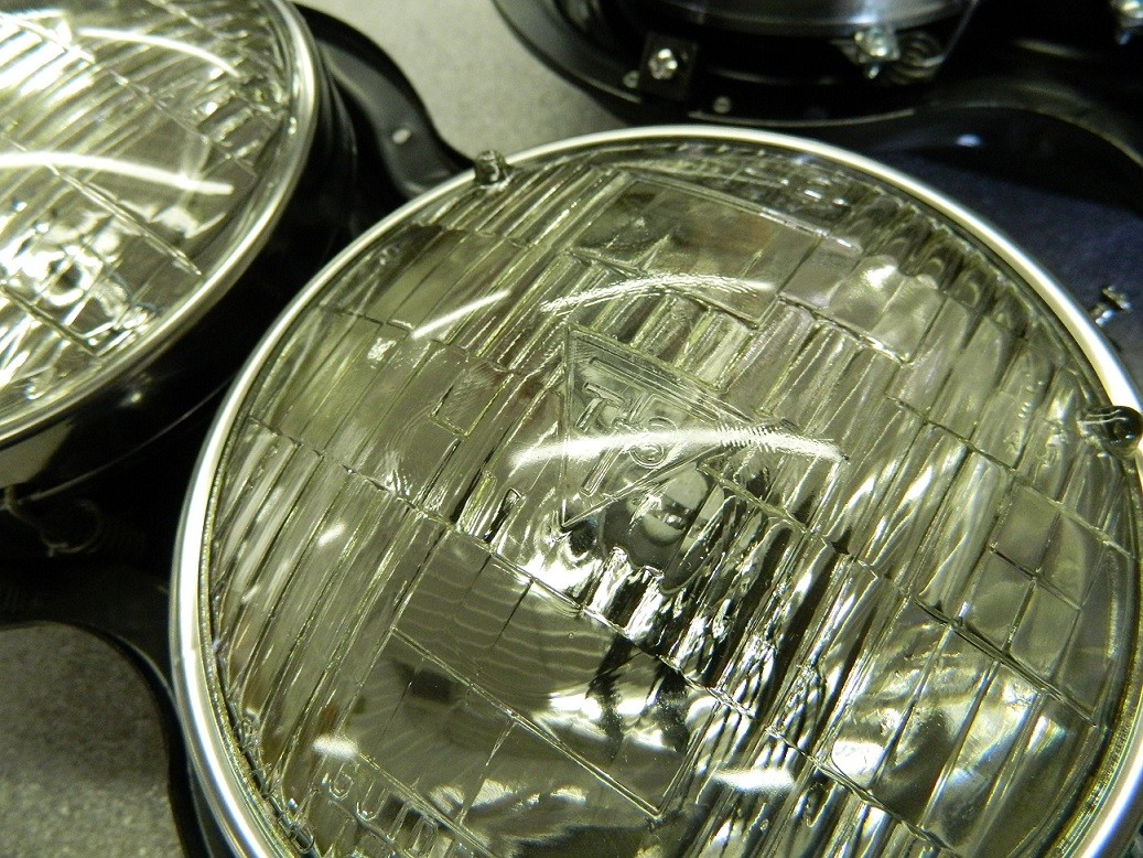 Pr 60-62 Corvette Headlight Bucket Assemblies w T3 Bulbs Headlamp cups rings