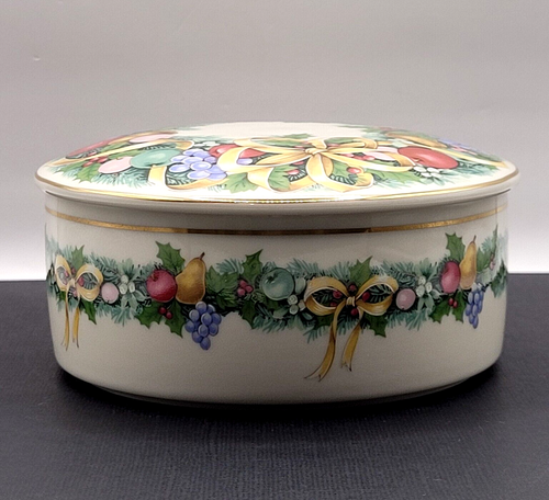 Christmas MIKASA Bouquet Lidded Trinket Box Holiday Wreath Fruit Pattern Japan - Picture 4 of 18