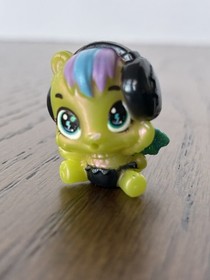 Hatchimals Colleggtibles Mini Figures Lot Of 16 Mixed Lot