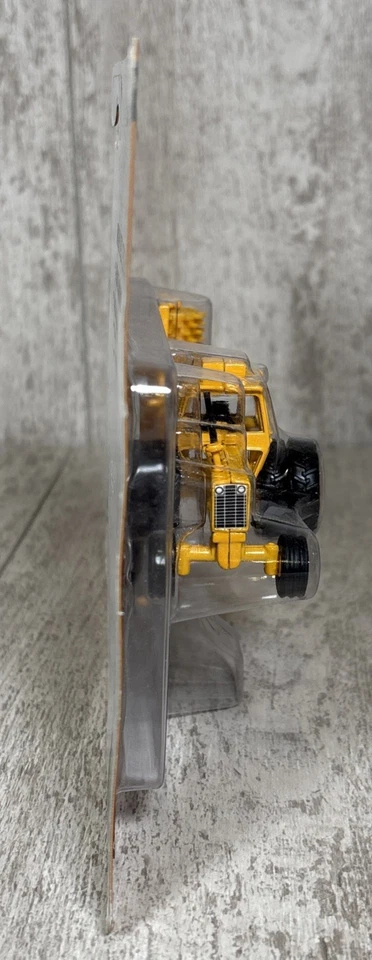 1/64 Ertl International 21456 Tractor W/ Sheeps Foot & Disc Farm Toy DieCast - Image 4 of 4