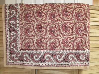 Williams Sonoma Cotton Warm Red/Beige Color Paisley Tablecloth 70X126 Excellent