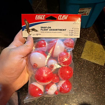 Eagle Claw Snap-On Float Assortment 12-Pack Red/White Plastic 07030-001