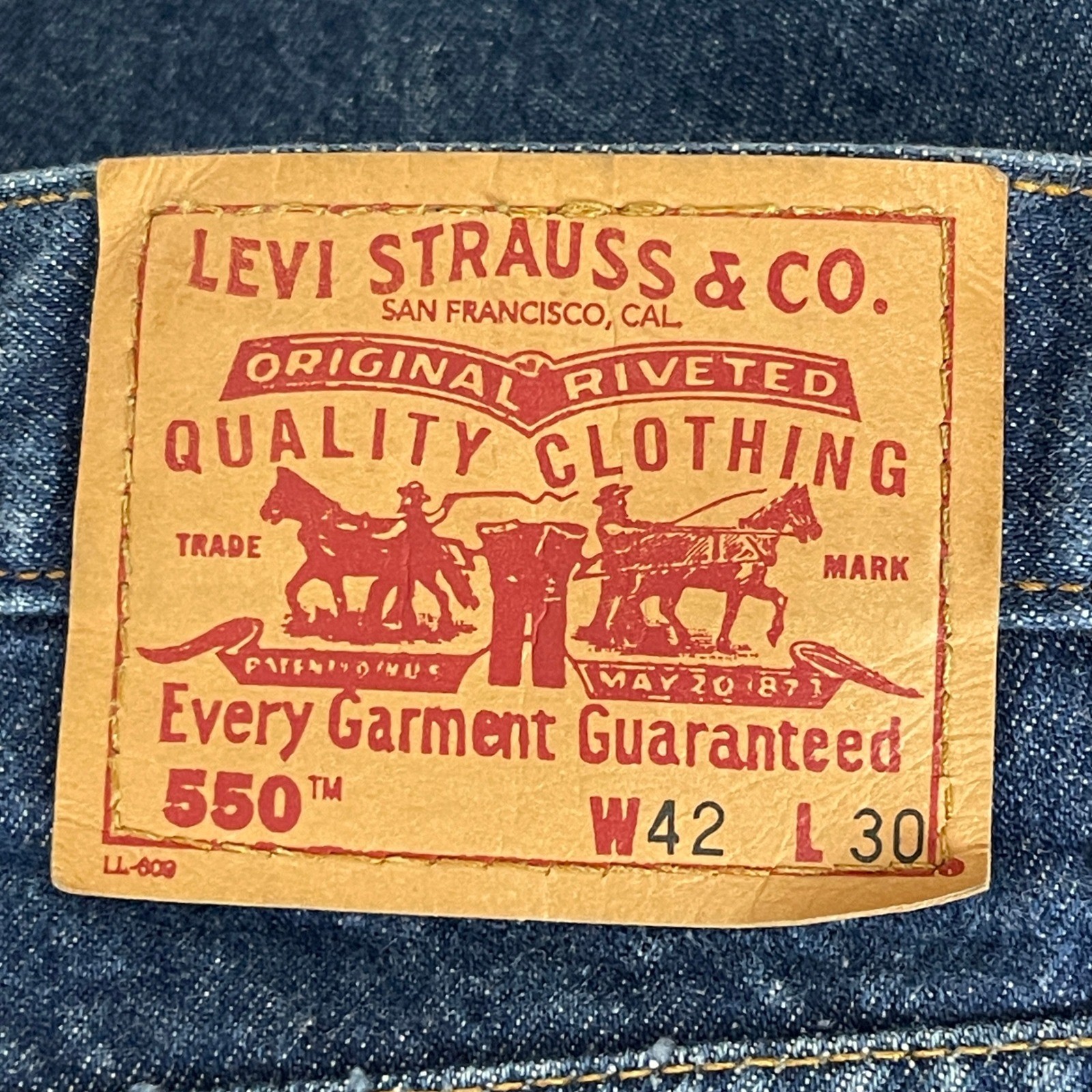 VTG Y2K Levis 550 Relaxed Fit 42x30 100% Cotton Medium Wash Denim Blue Jeans Zip
