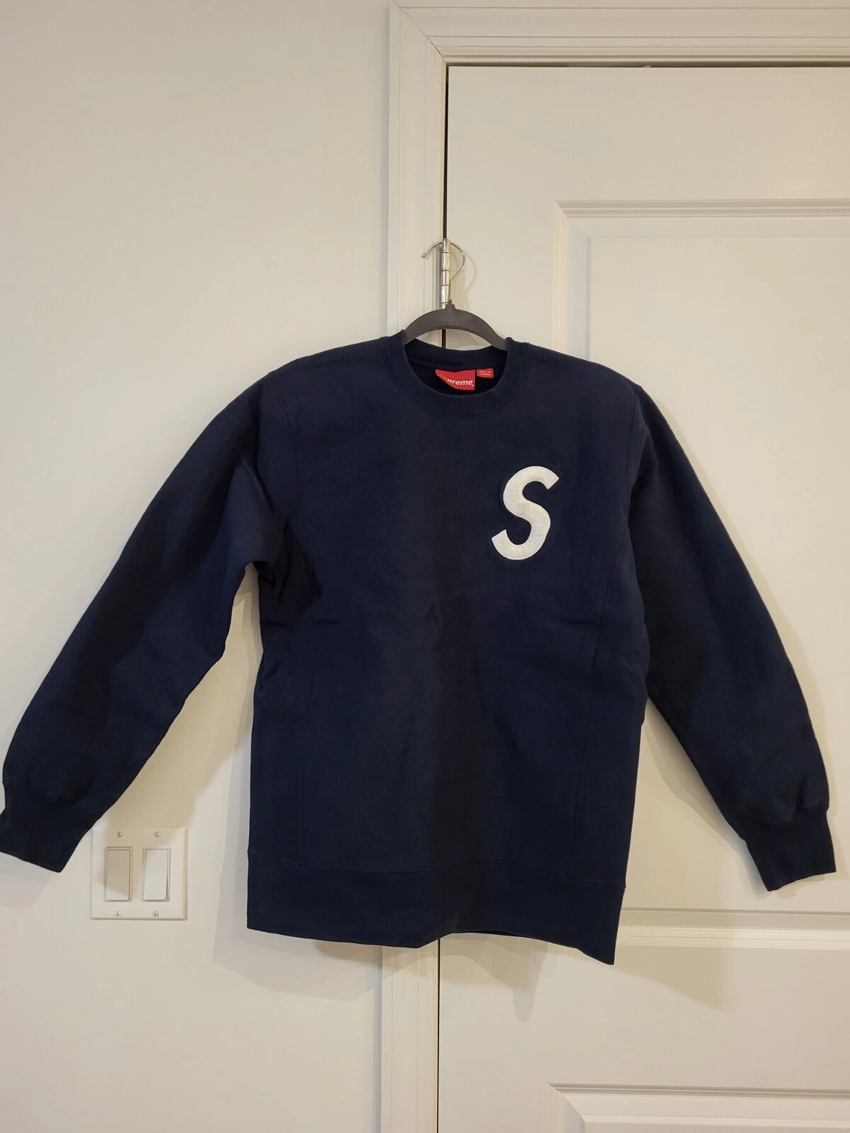 Pull à encolure logo Supreme S taille M couleur marine