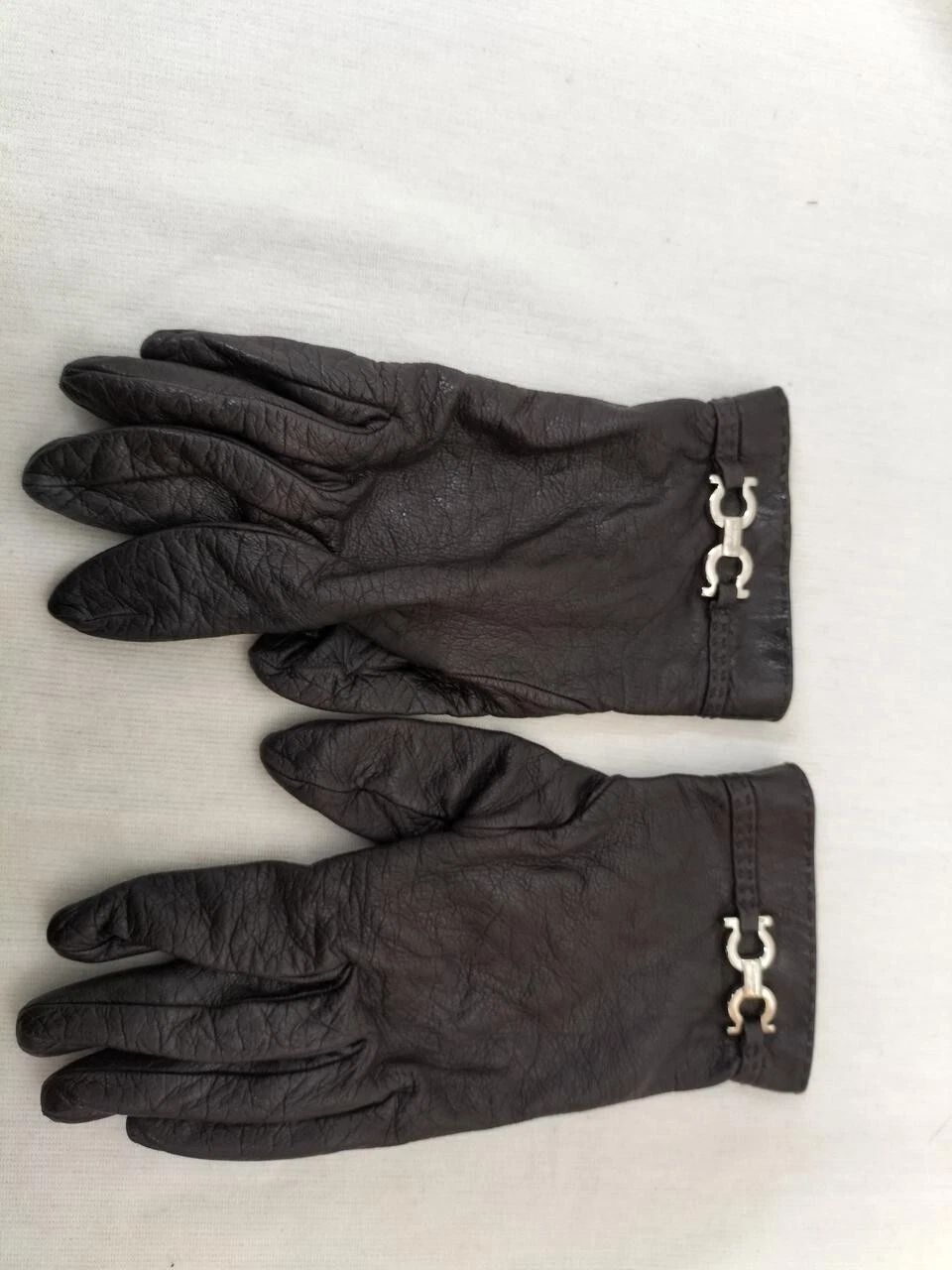 Salvatore Ferragamo Leather Gloves Black Gold double Gancini Slit Women's Used