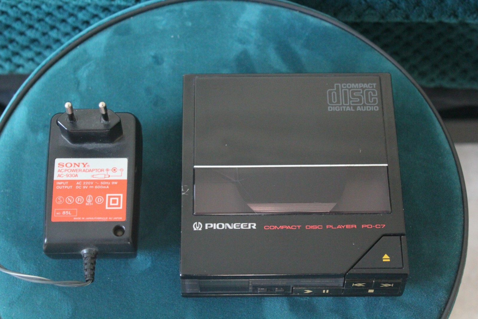 Very rare set of two Vintage Portable CD Player Pioneer PDC7, Year