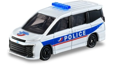 Đồ chơi mô hình xe Tomica No.38 Toyota Land Cruiser White