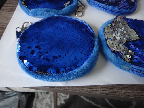 4" Mermaid Blue & Silver Sequins Scale Clip Zipper Coin Purse Earbud Bag - Picture 2 of 4