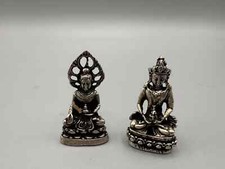 Zwei Altar Votivfiguren Tibet Amitayus auf Lotussockel Bronze versilbert 39mm