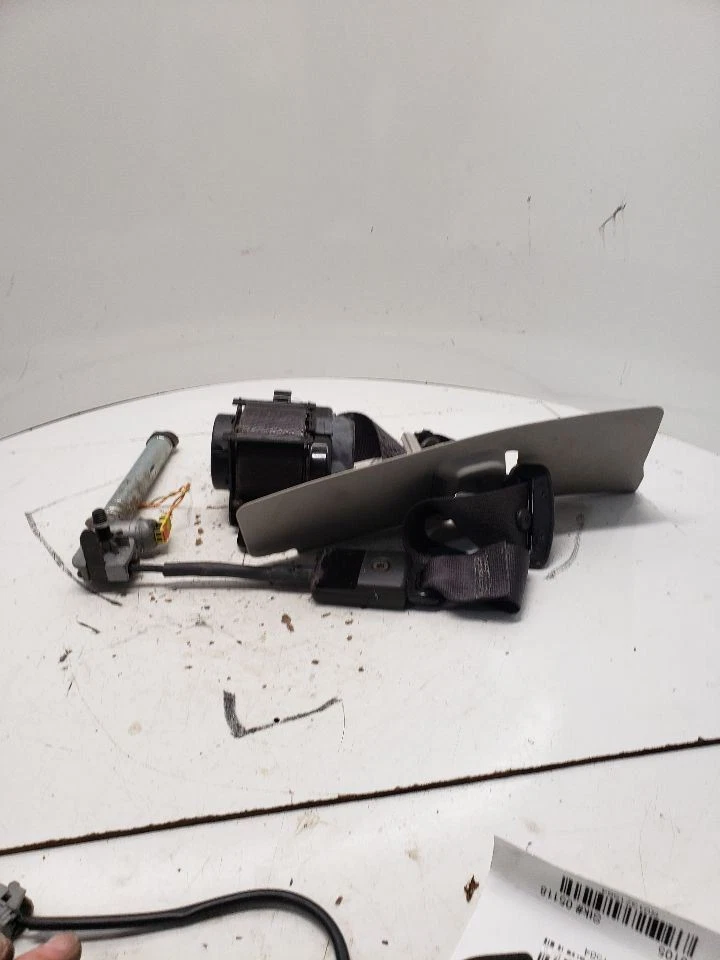 Seat Belt Front Bucket Passenger Retractor Fits 10 ACADIA 1371586 - Image 2 of 4