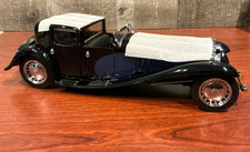 Franklin Mint 1930 Bugatti Royale Coupe Napoleon 1:24 model, w/ COA & Box