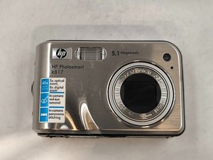 HP Photosmart R817 5.1MP 5x Optisches Zoom Kamera Für Teile Silber Display Nass
