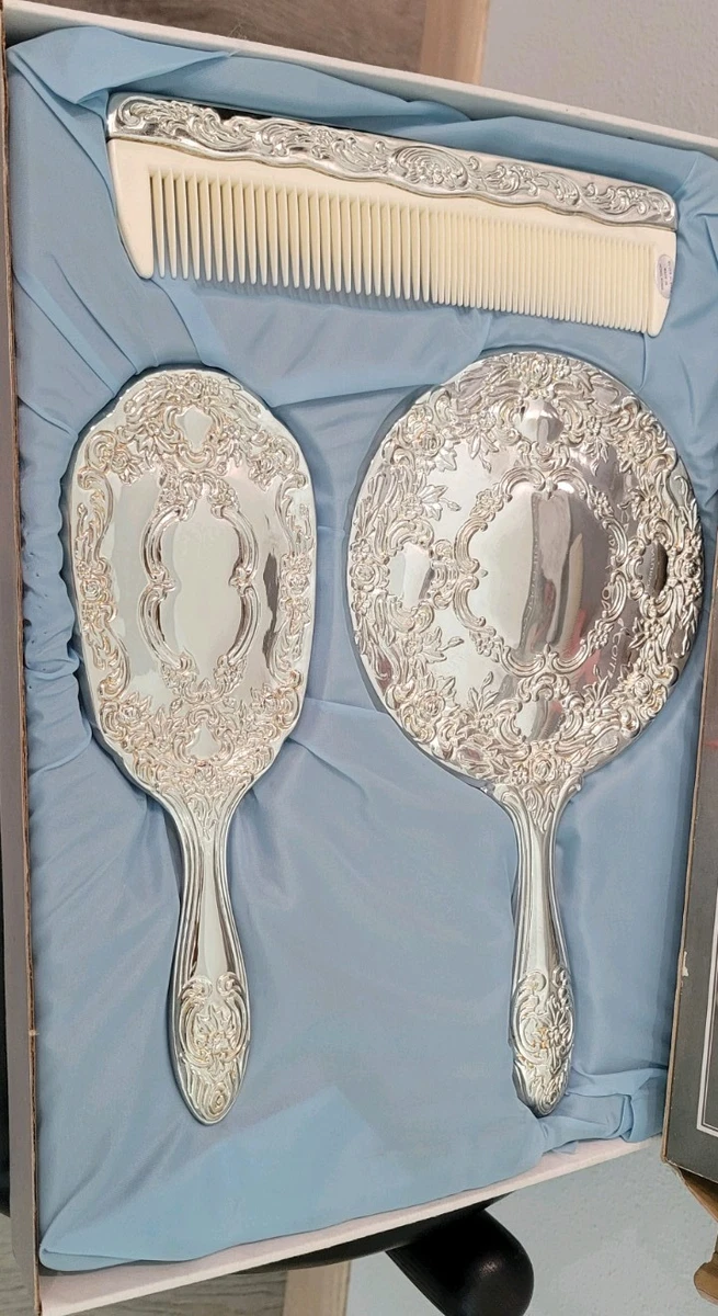 Silver Brush Comb Set In Collectible Vanity Accessories for  display picture 1