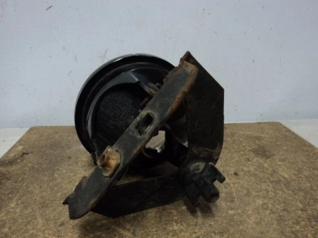 Luz antiniebla derecha o izquierda para 92-99 Pontiac Bonneville C-71109 Foto 2 de 2