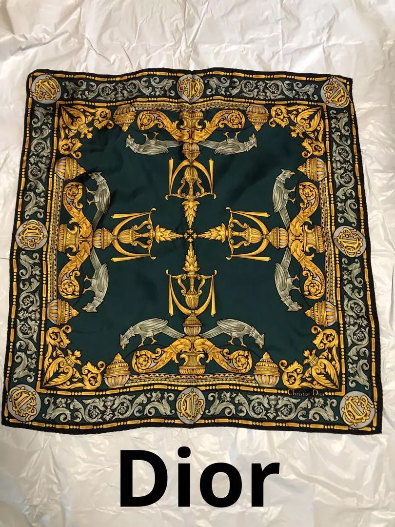 Foulard ancien en soie Christian Dior 87x87 cm