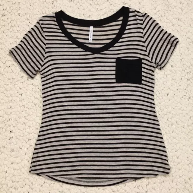 Active USA Women s Short Sleeve Sweater Top Small Striped Tan Black