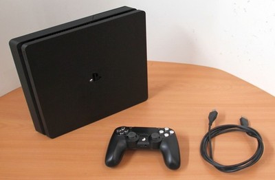 Spielekonsole Sony PS 4 slim mit 500 GB