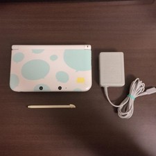 Nintendo 3DSLL Tomodachi Collection New Life Pack