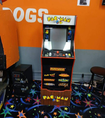 SEGA Pac-Man Arcade Cabinet & Daytona USA 2 Arcade Machine Lot