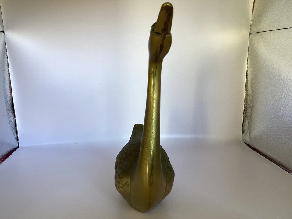 VINTAGE SWAN GOOSE BRASS FIGURINE MODERN HOME DECOR. - image 4 of 4
