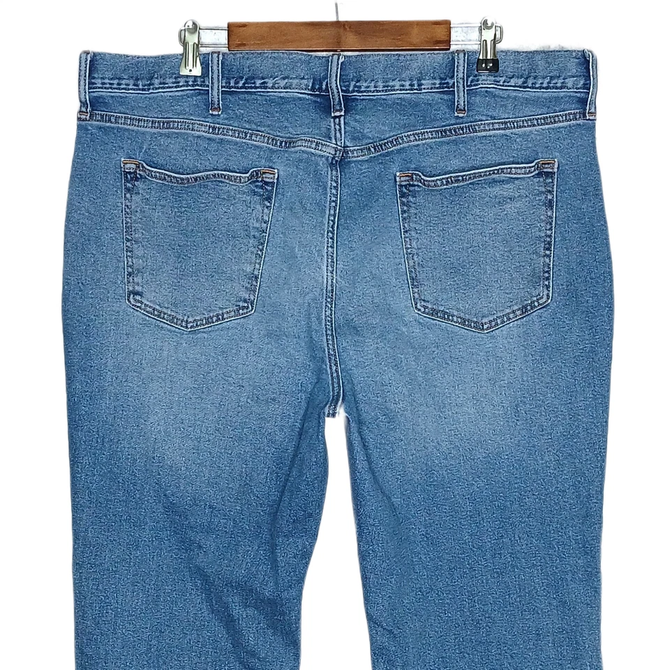 Old Navy mens Athletic Taper Built-in Flex jeans size 42 x 32 blue med wash - Image 4 of 4