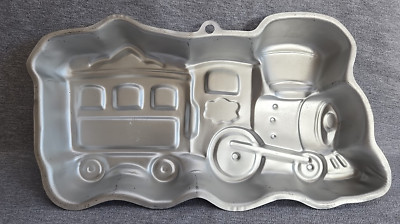 USED Little Train Engine Cake Pan Mold Wilton Aluminum 2003 # 2105-2076 See pic