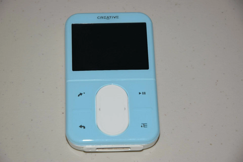Creative Zen Vision M Audio Video MP3 Media Player w/ AM FM Radio Voice Recorder - Image 2 of 4