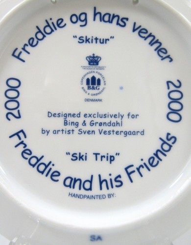 2000 Bing & Grondahl Freddie and his Friends Ski Trip Plate with Papers and Box - Picture 4 of 6