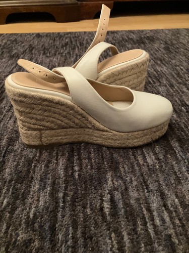 Russel & Bromley Damen-Keilabsatz hoher Absatz – Größe 4 –