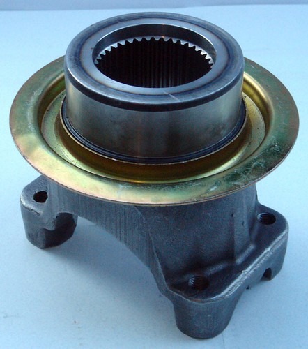 Genuine Spicer 3-4-13071-1 End Yoke - Splined Bore