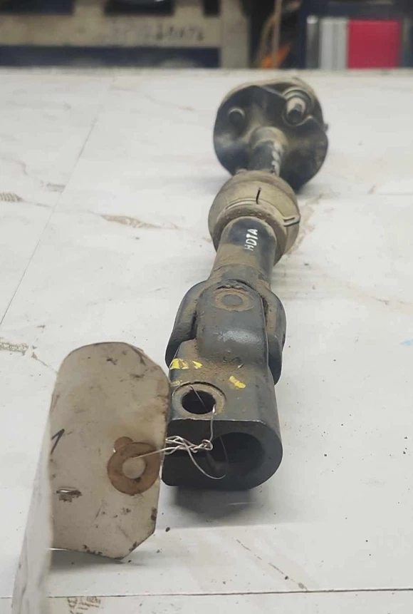 03-13 SAVANA 1500 03-06 SAVANA 2500 DIRECCIÓN ASISTIDA ENGRANAJE EJE INTERMEDIO Foto 2 de 4