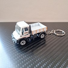 Schlüsselanhänger Mercedes Benz Unimog U300 4x4 Allrad LKW Truck Matchbox Neu