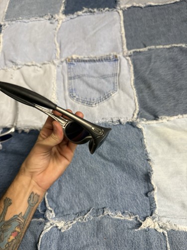 Vintage Made In USA Oakley Eye Jacket Sunglasses Grey Frame Black Lenses - Picture 9 of 10