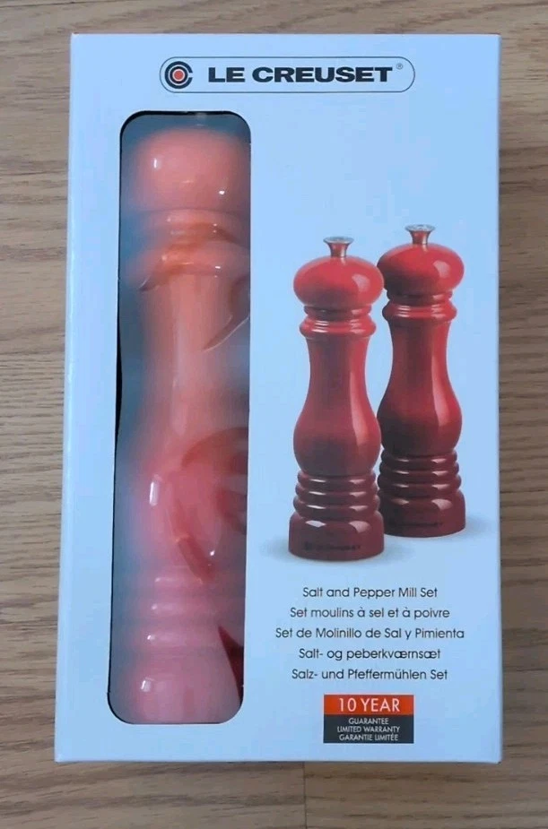 NIB Le Creuset Volcanic Flame Orange Fade Ombre 8" Salt & Pepper Mill Set