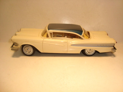 AMT 1958 Edsel Pacer 2 DRHT Dealer Promo Model Car