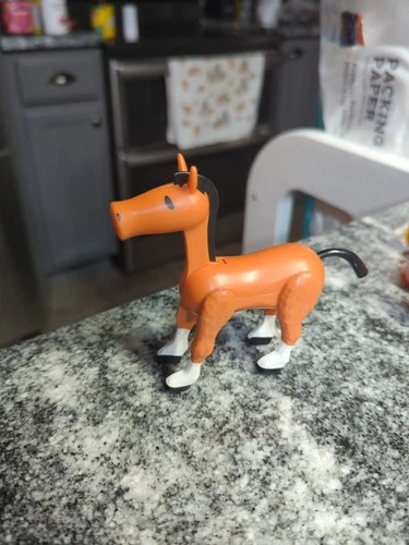 Vtg 1970s Fisher Price Little People #993 PLAY FAMILY CASTLE farm BROWN HORSE