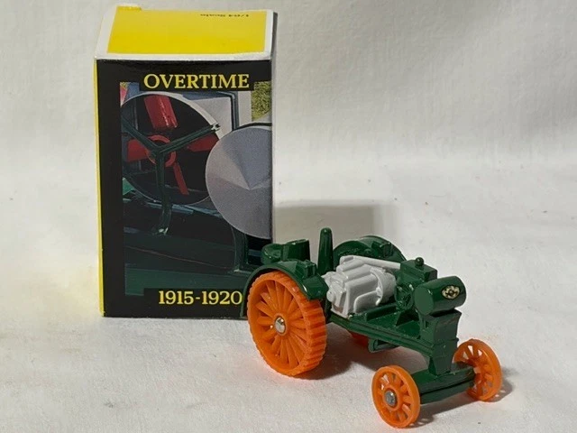 ERTL John Deere 1915 - 1920 Overtime Tractor, Green, 1/64 - Image 2 of 2