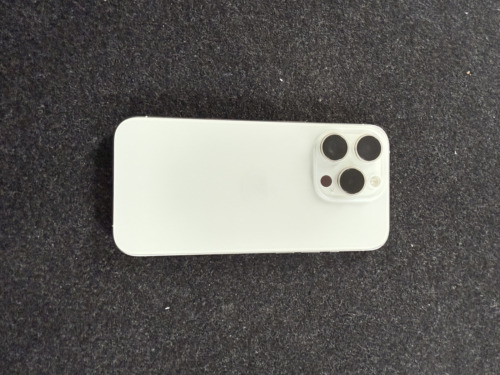 Apple iPhone 15 Pro - 128 GB - White Titanium - Picture 4 of 7