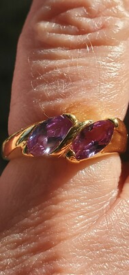 Alexandrit Labcreated Ring Marquise Cut 2 Steine 10kt massiv Gelbgold 