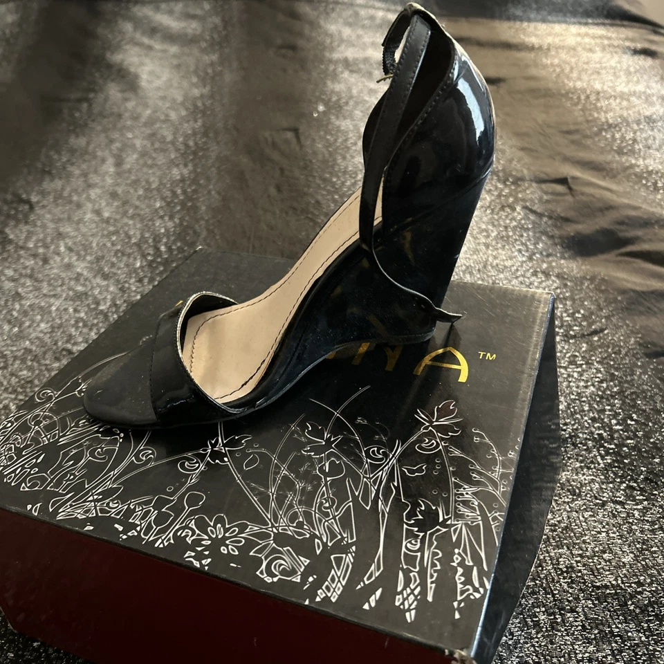 Liliana Olga Negro Talla 7 Foto 4 de 4