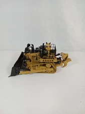 Diecast Masters 1/50 Scale CAT D10 Dozer Diecast Model Toy Gift #85711 MB