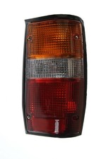 Feu arrière Mitsubishi L200
