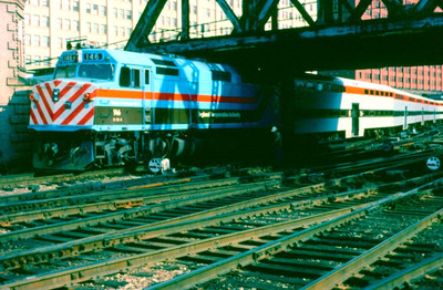 ORIGINAL KODACHROME SLIDE TA (Future Metra) F-40PH #146 CHICAGO, IL APRIL 1983