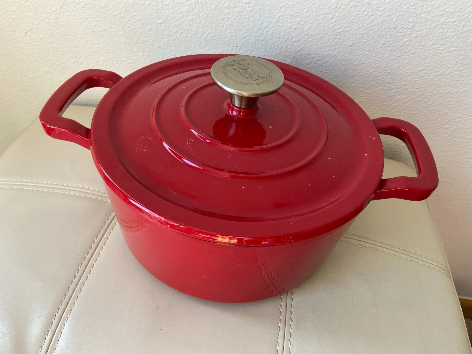 Food Network 5.5-qt Enameled Cast Iron Dutch Oven RED Excellent Condition
Opens in a new window or t