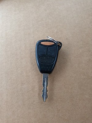 2006 - 2009 Mitsubishi Raider Key Fob Remote 3 Button OEM (105)